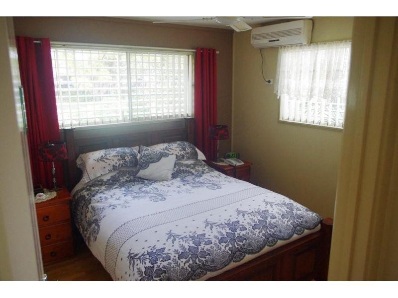 12 Browns Road, Victory Heights QLD 4570