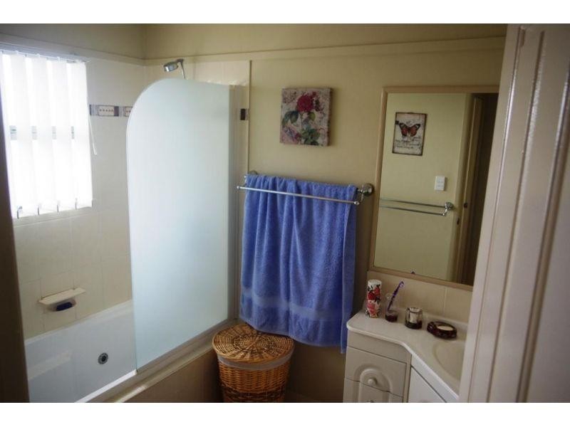 12 Browns Road, Victory Heights QLD 4570