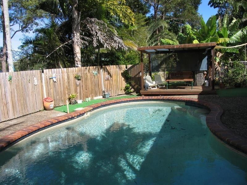 11 Australia Drive, Southside QLD 4570