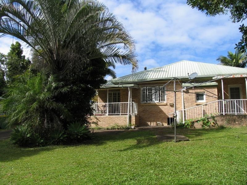 16 Popes Road, Gympie QLD 4570