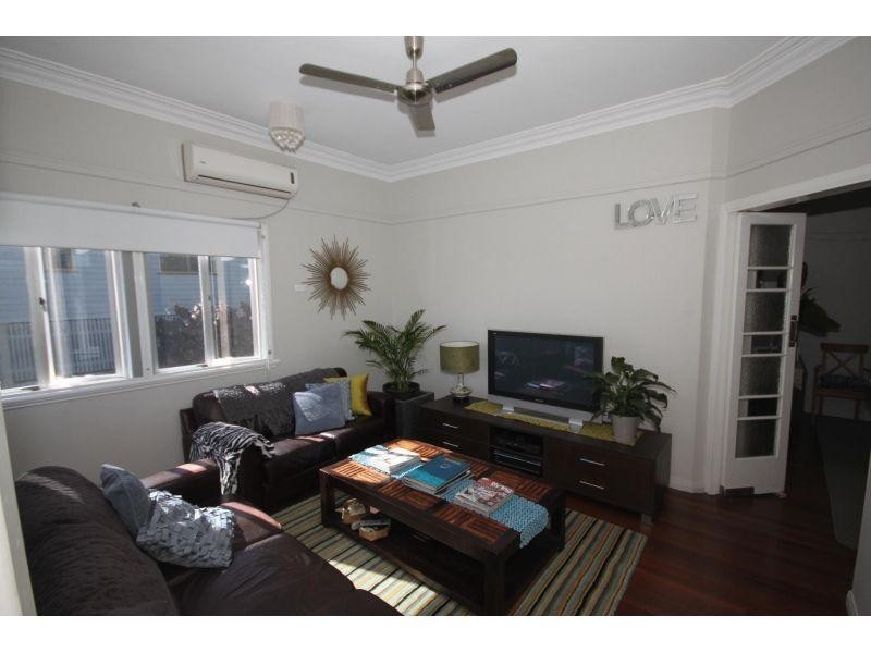 9 Carrington Av, Gympie QLD 4570