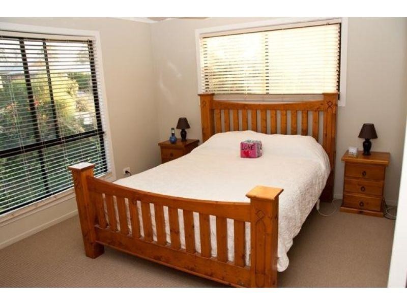 60 Bushland Drive, Southside QLD 4570