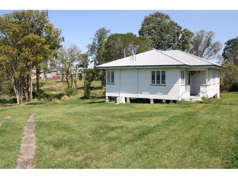 15 Exhibition Road, Southside QLD 4570