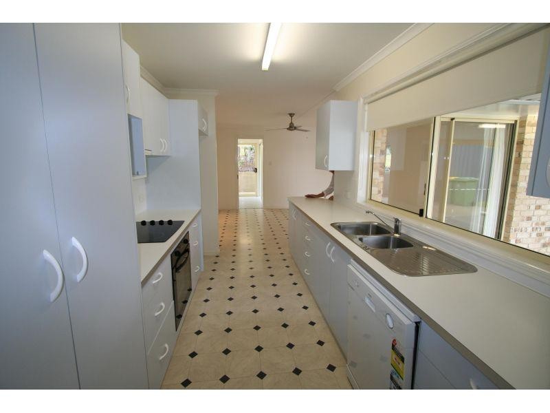 10 Federation Court, Southside QLD 4570