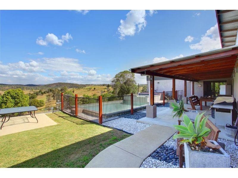 117 Horton Rd, Chatsworth QLD 4570