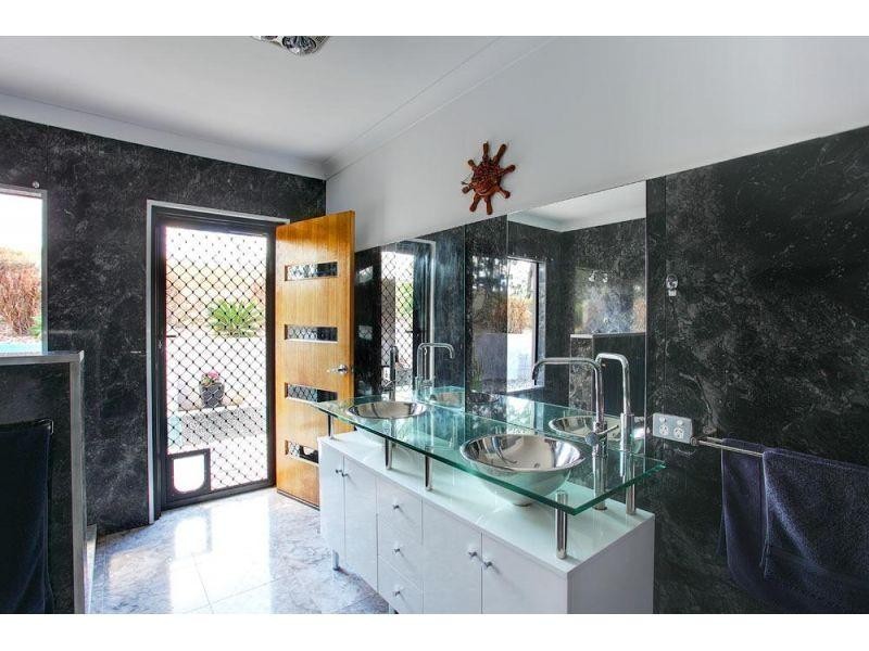 117 Horton Rd, Chatsworth QLD 4570