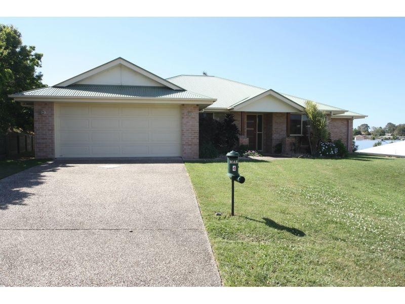 4 Oxley Crt, Southside QLD 4570