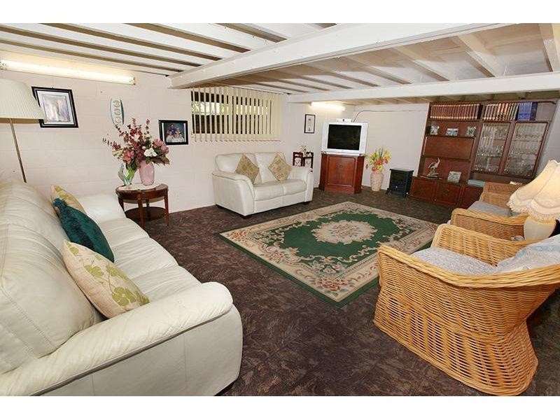 12 Browns Road, Victory Heights QLD 4570