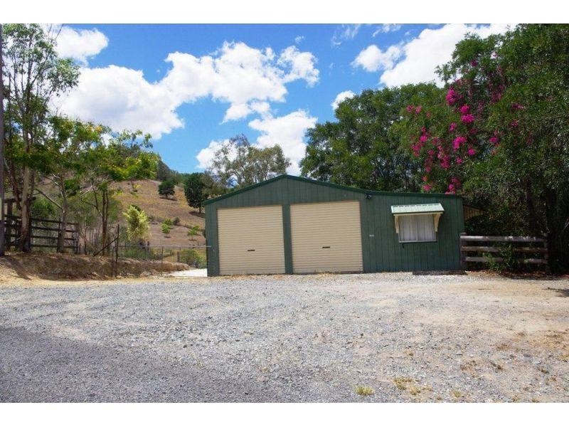 8 Highfield Drive, Chatsworth QLD 4570