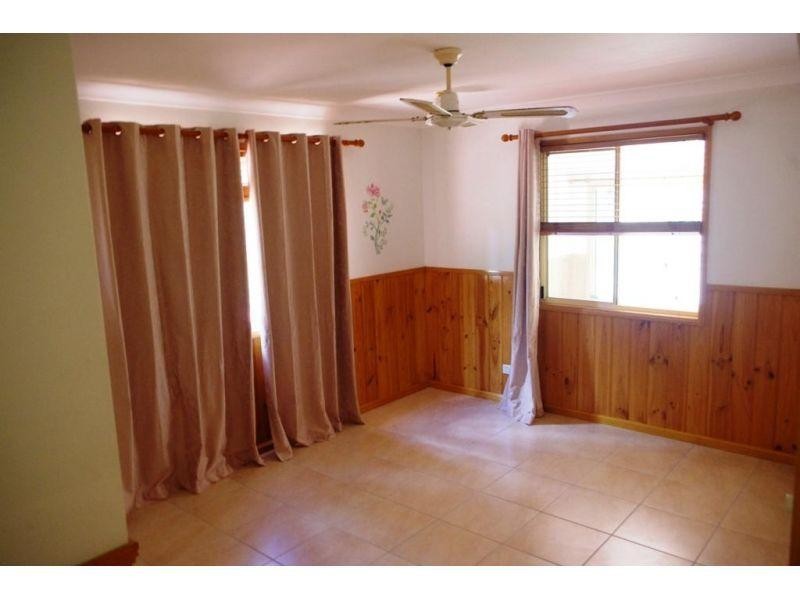 8 Highfield Drive, Chatsworth QLD 4570