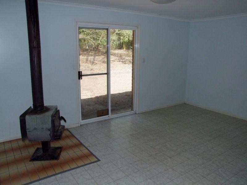 33 Harvey Rd, Glenwood QLD 4570