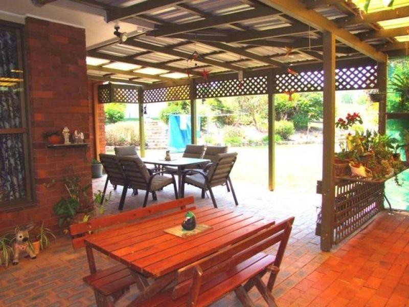 9 Koumala St, Southside QLD 4570