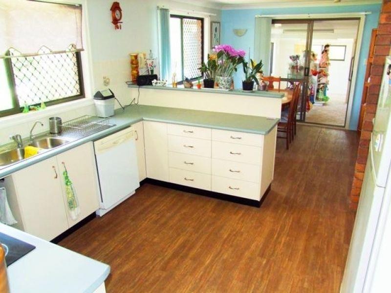 9 Koumala St, Southside QLD 4570