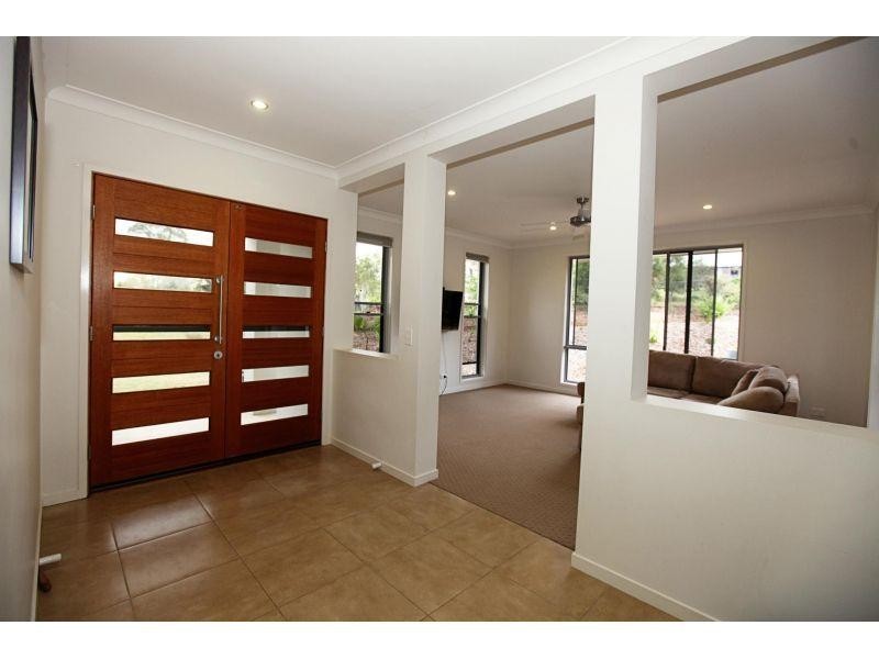 17 Duffy Court, Southside QLD 4570