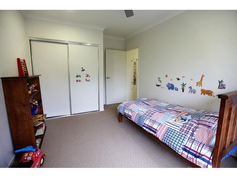 17 Duffy Court, Southside QLD 4570