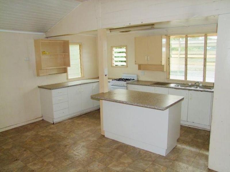 24 Hughes Tce, Gympie QLD 4570