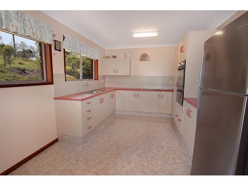 62 Horton Road, Chatsworth QLD 4570