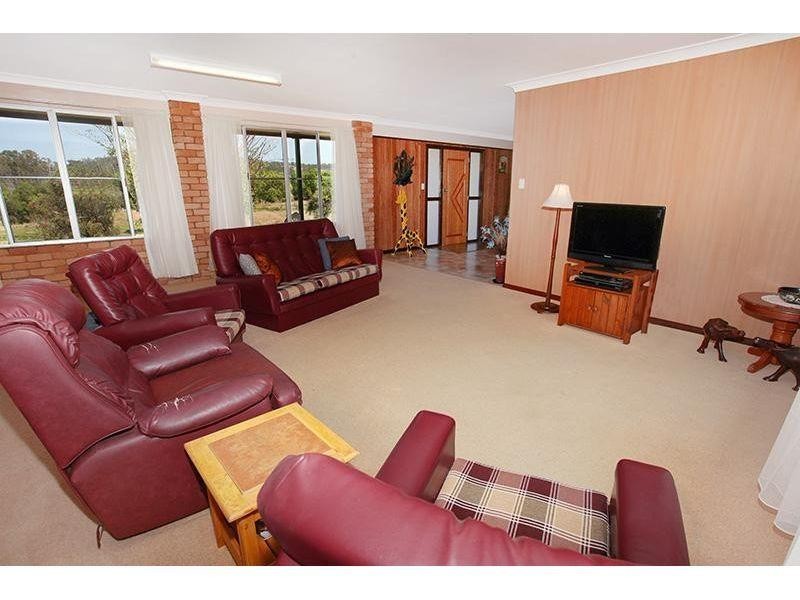 62 Horton Road, Chatsworth QLD 4570