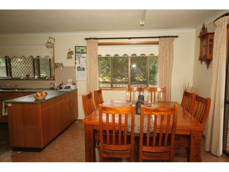 35 McIntosh Creek Road, Jones Hill QLD 4570