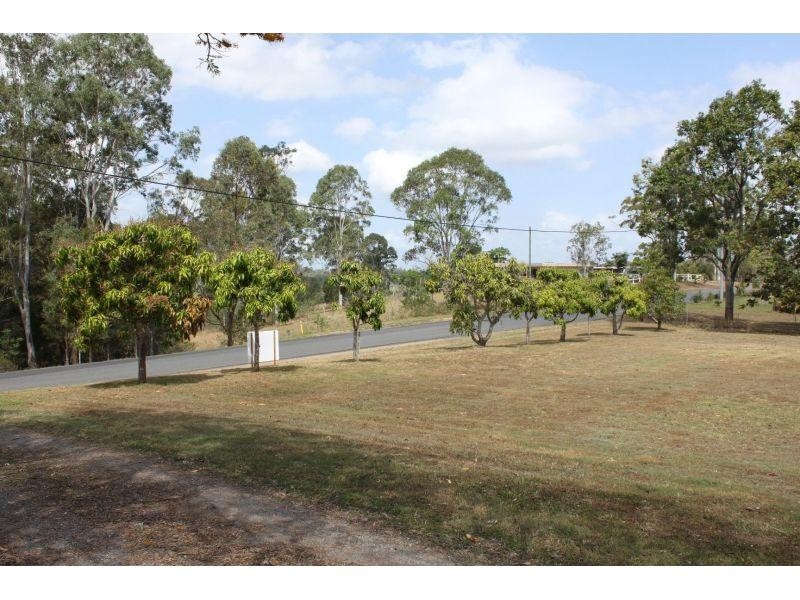 35 McIntosh Creek Road, Jones Hill QLD 4570