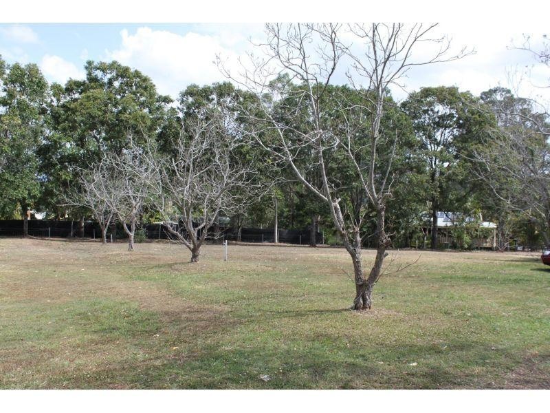 35 McIntosh Creek Road, Jones Hill QLD 4570