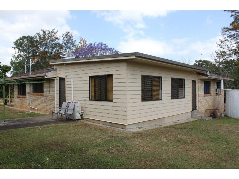 35 McIntosh Creek Road, Jones Hill QLD 4570