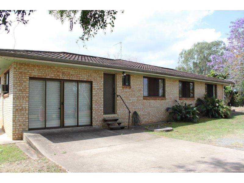 35 McIntosh Creek Road, Jones Hill QLD 4570