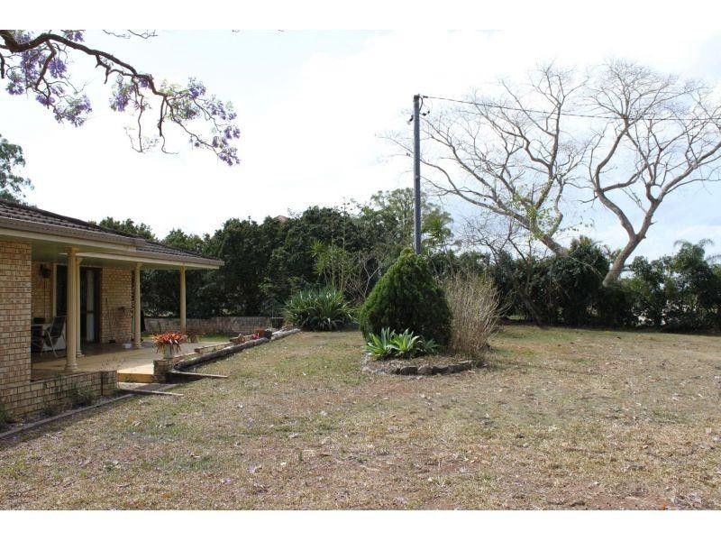 35 McIntosh Creek Road, Jones Hill QLD 4570