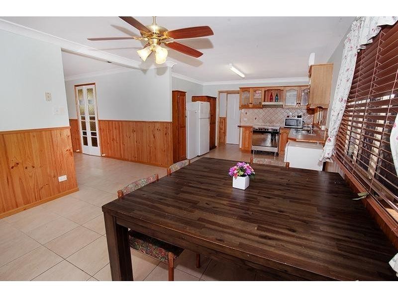 8 Highfield Drive, Chatsworth QLD 4570