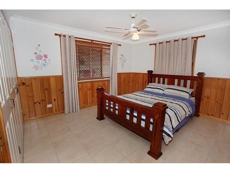 8 Highfield Drive, Chatsworth QLD 4570