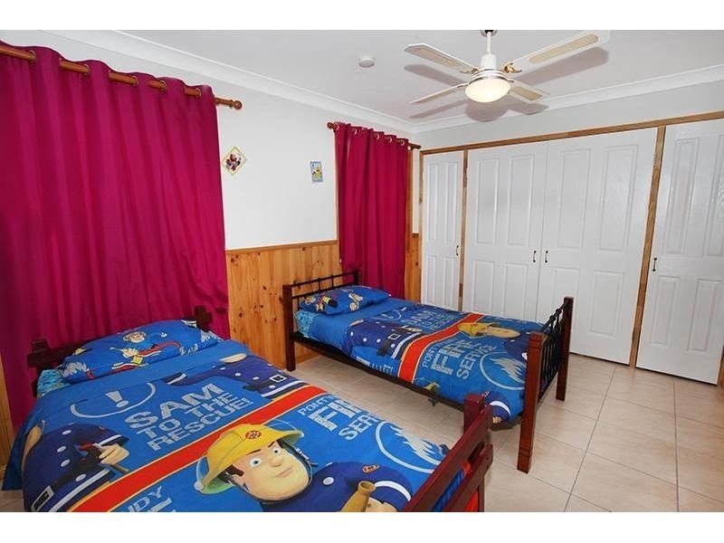 8 Highfield Drive, Chatsworth QLD 4570