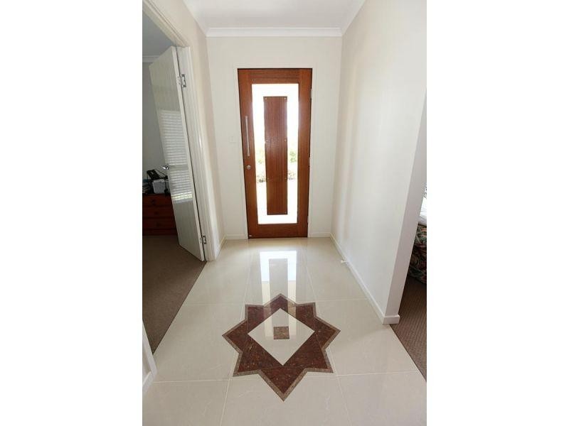 34 Premier Avenue, Jones Hill QLD 4570