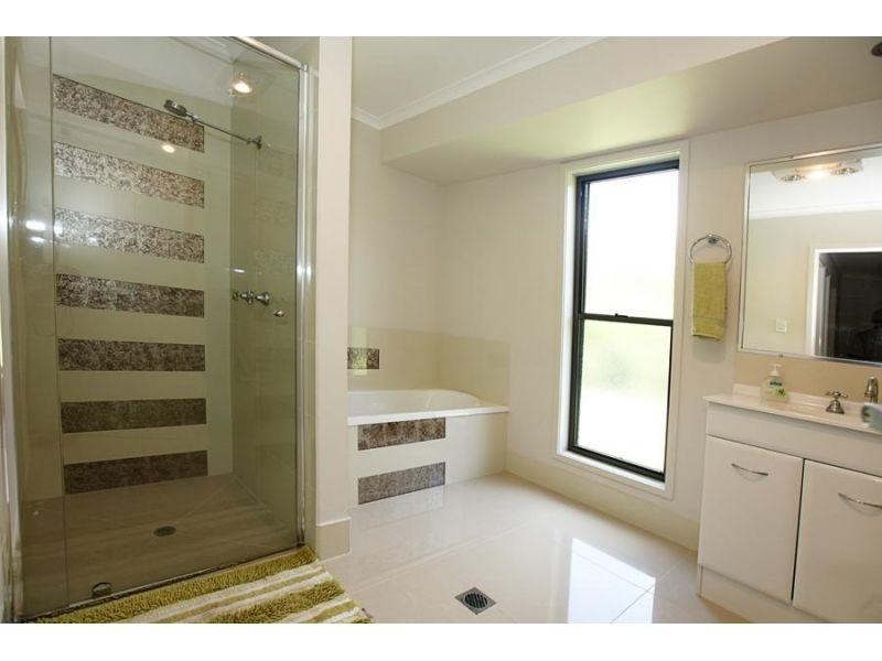 34 Premier Avenue, Jones Hill QLD 4570