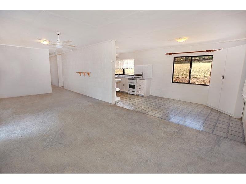 3 School Street, Kilkivan QLD 4600