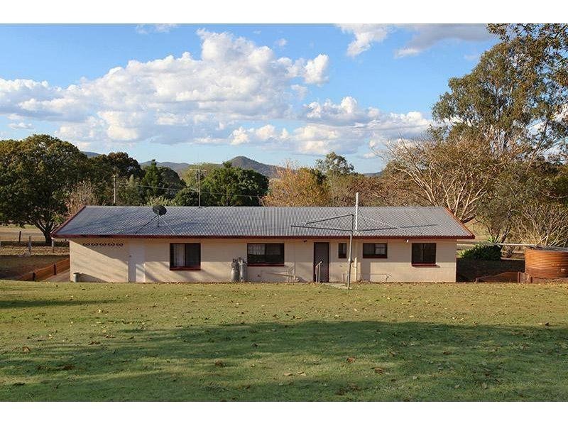 3 School Street, Kilkivan QLD 4600