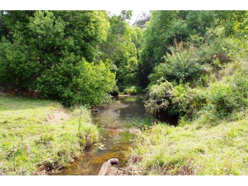 18 Mullins Creek Road, Goomboorian QLD 4570