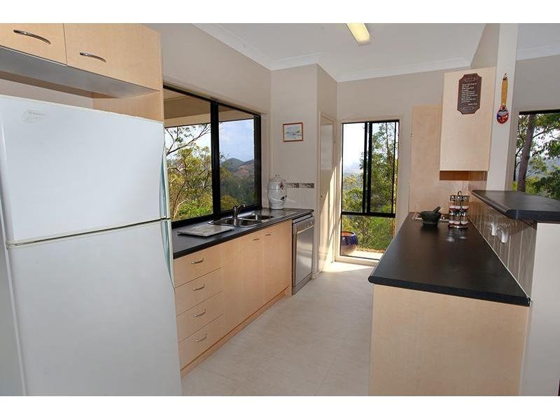 153 Benian Road, The Palms QLD 4570