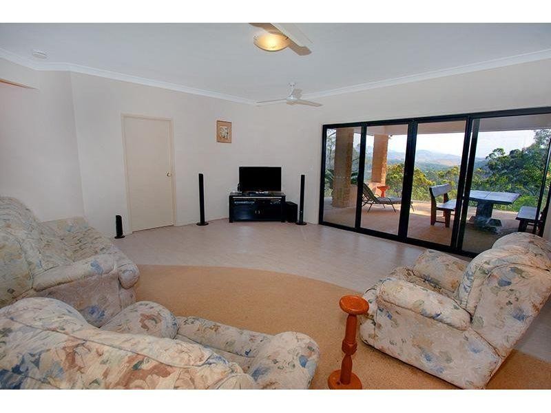 153 Benian Road, The Palms QLD 4570