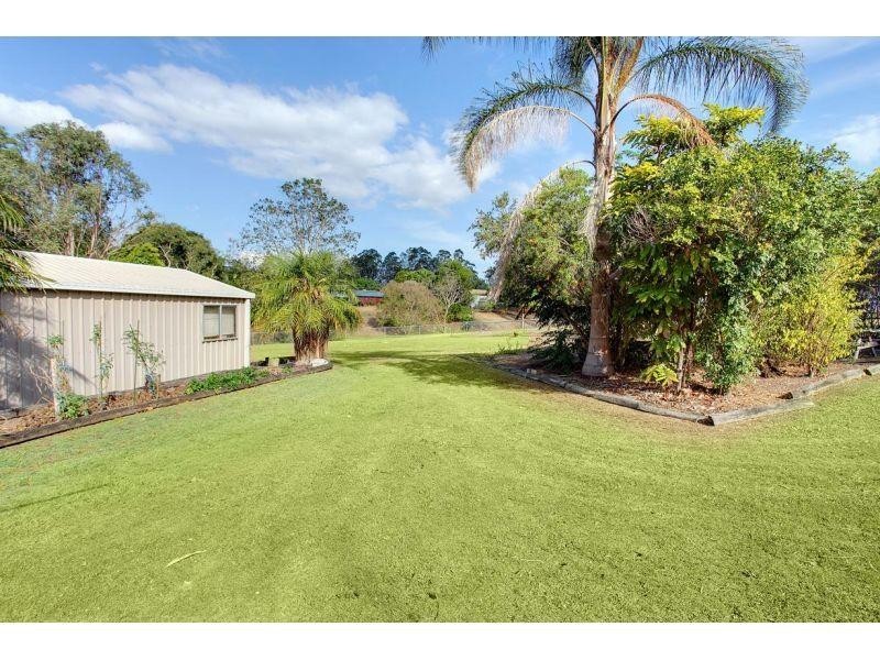 25 Johnstone Road, Southside QLD 4570