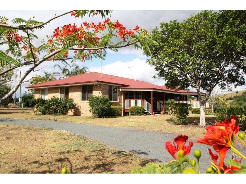 428 McIntosh Creek Road, Mcintosh Creek QLD 4570