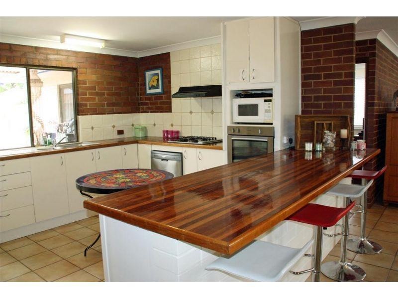 24 Rumbalara Avenue, Rainbow Beach QLD 4581