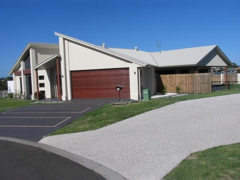 13 Majestic Place, Jones Hill QLD 4570