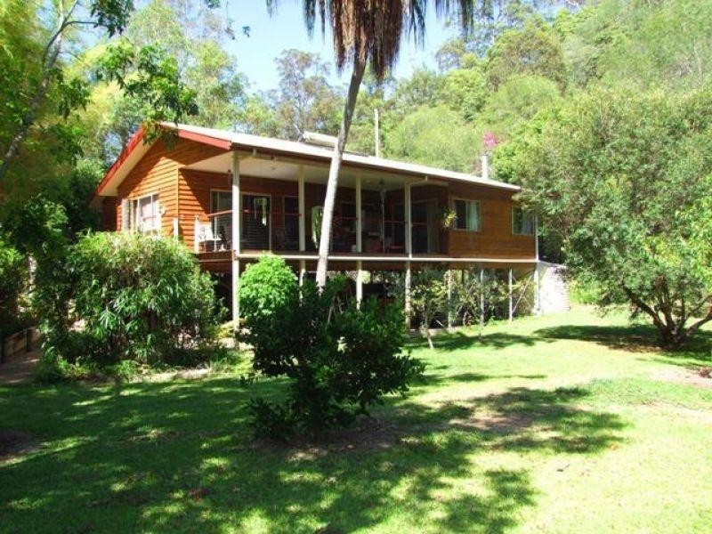 96 Scrubby creek rd, Scrubby Creek QLD 4570