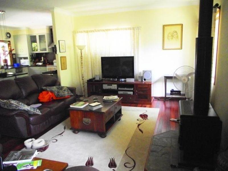 96 Scrubby creek rd, Scrubby Creek QLD 4570
