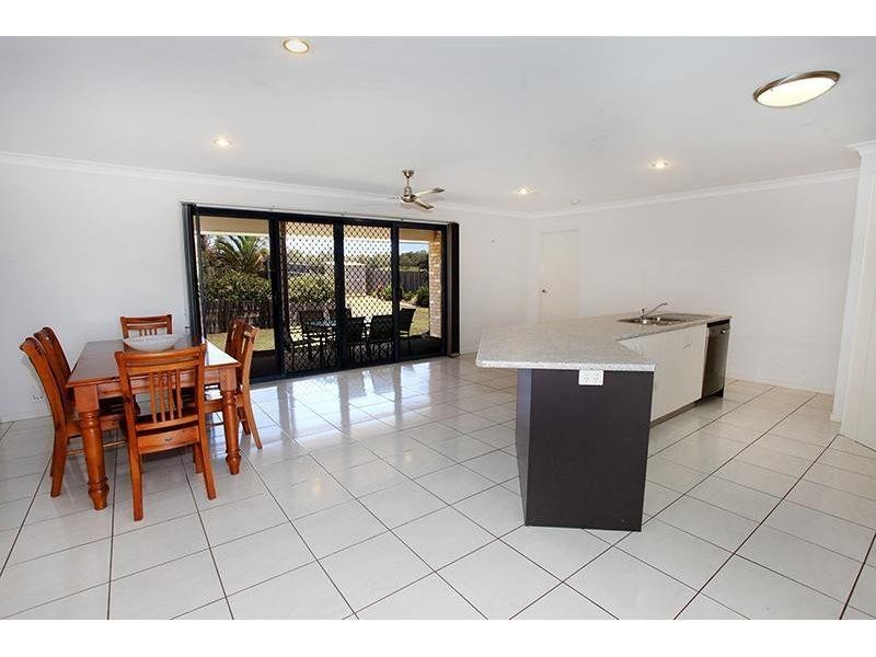 31 Premier Avenue, Jones Hill QLD 4570