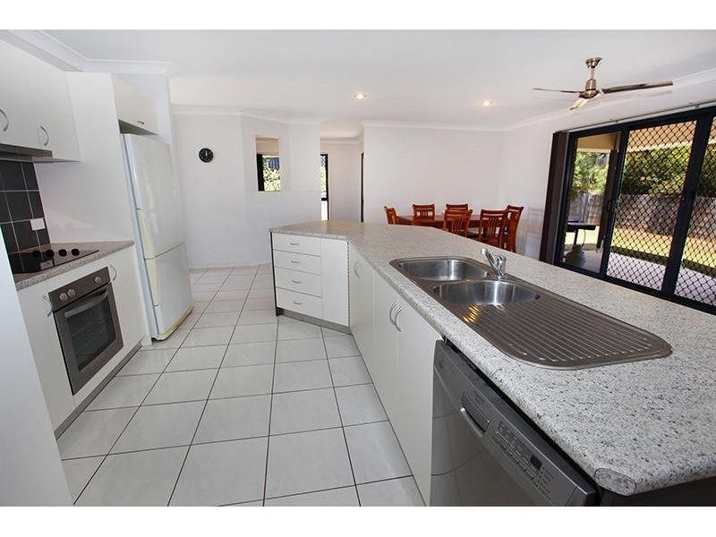 31 Premier Avenue, Jones Hill QLD 4570