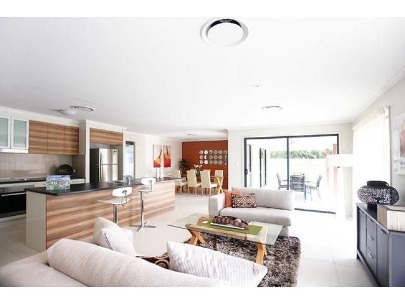 20 Woodland Drive, Southside QLD 4570