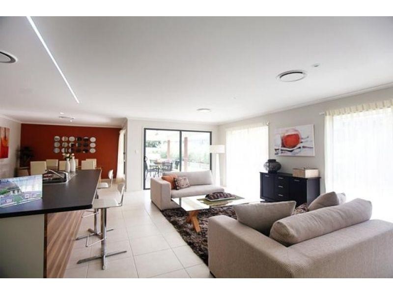 20 Woodland Drive, Southside QLD 4570