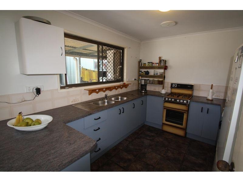 1 & 1A Noosa Road, Monkland QLD 4570