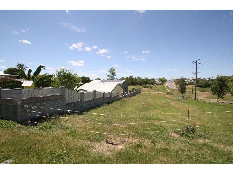 1 & 1A Noosa Road, Monkland QLD 4570